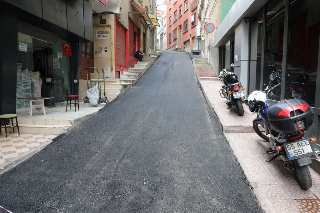Çözüm Üreten Belediyecilik: Cingöz Sokak’ta Yol Yenilendi